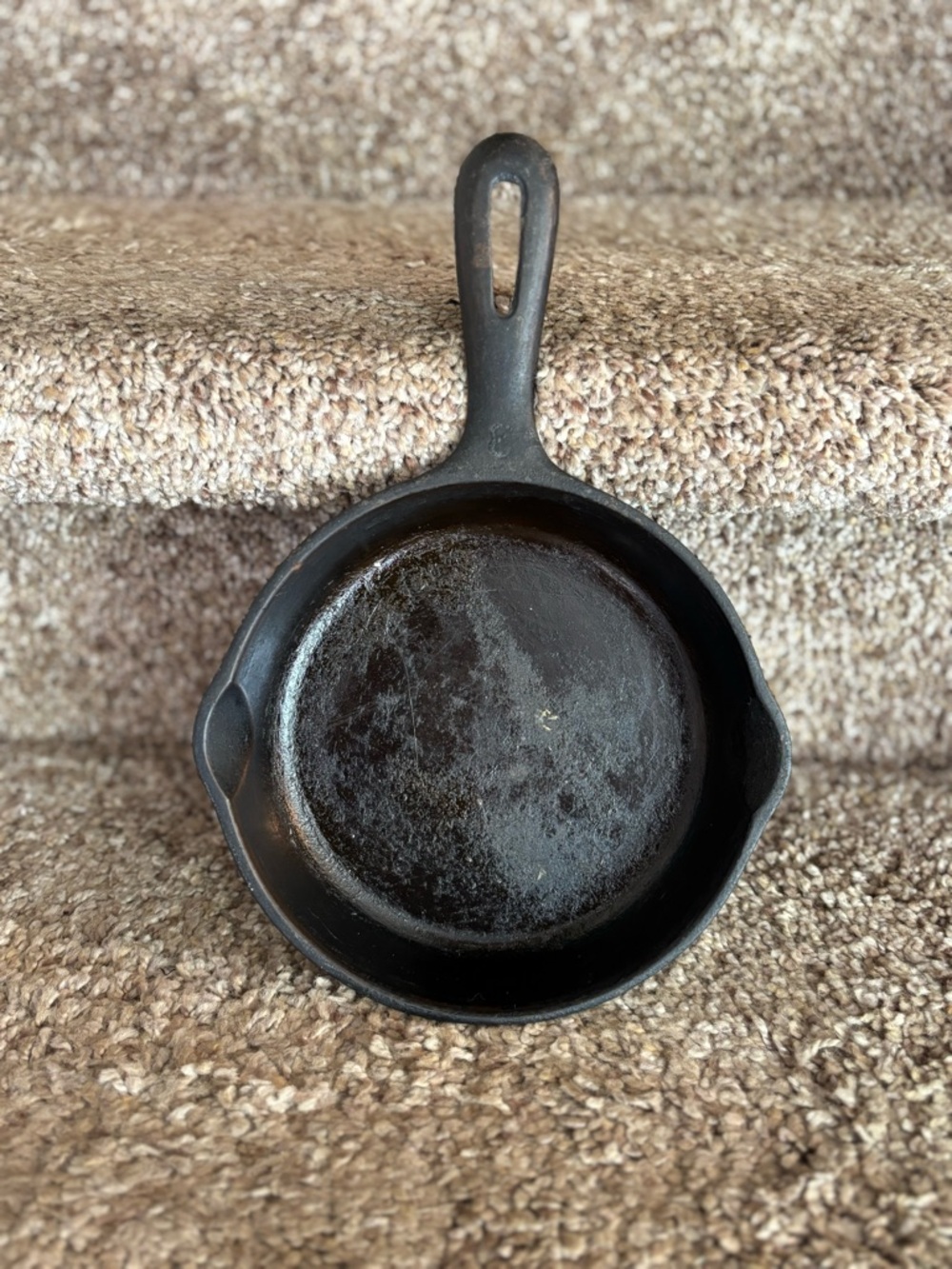 Black Cast Iron Skillet - Heavy-Duty Frying Pan